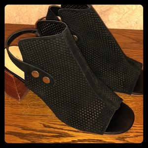 Market & Spruce Black Open Toe